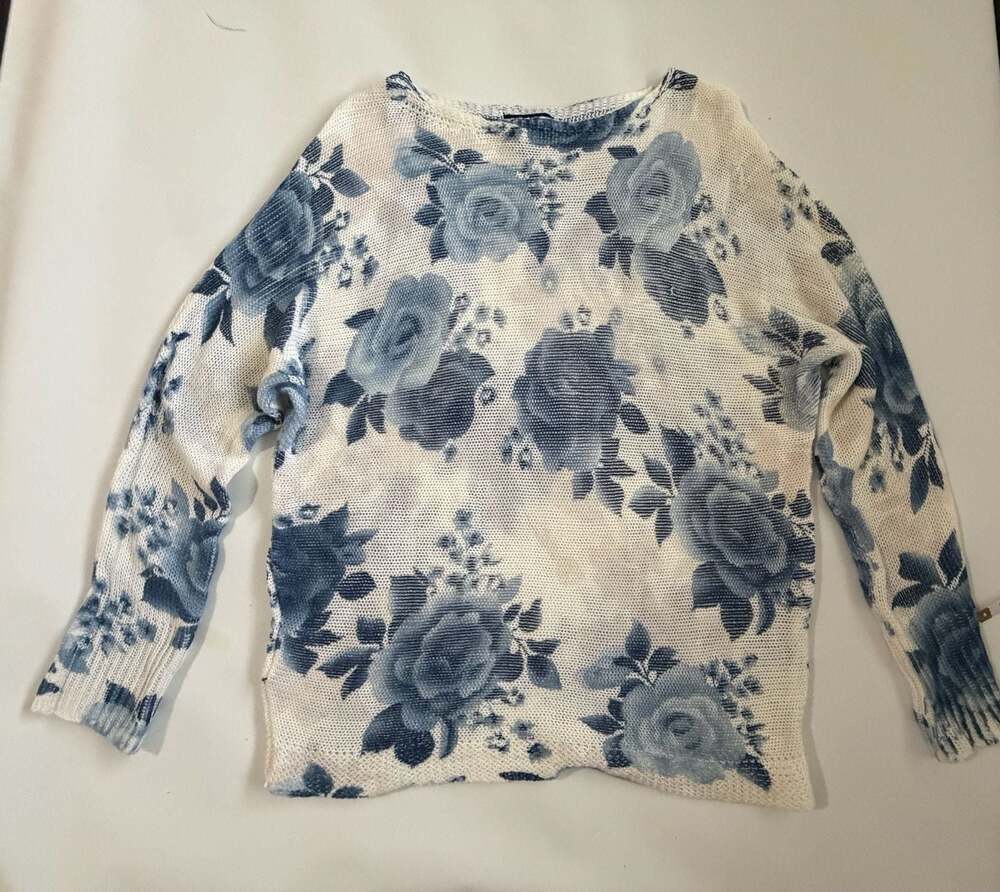 Venus Women’s Size 8 Blue Floral Knit Sweater Sheer Lightweight Pullover Top